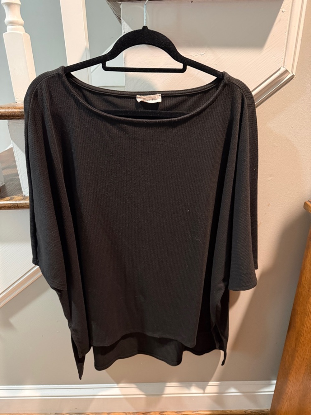 Discount Diva Black Ribbed Boatneck Tunic Top